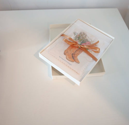 Floral Boots Scallop Stationary Set
