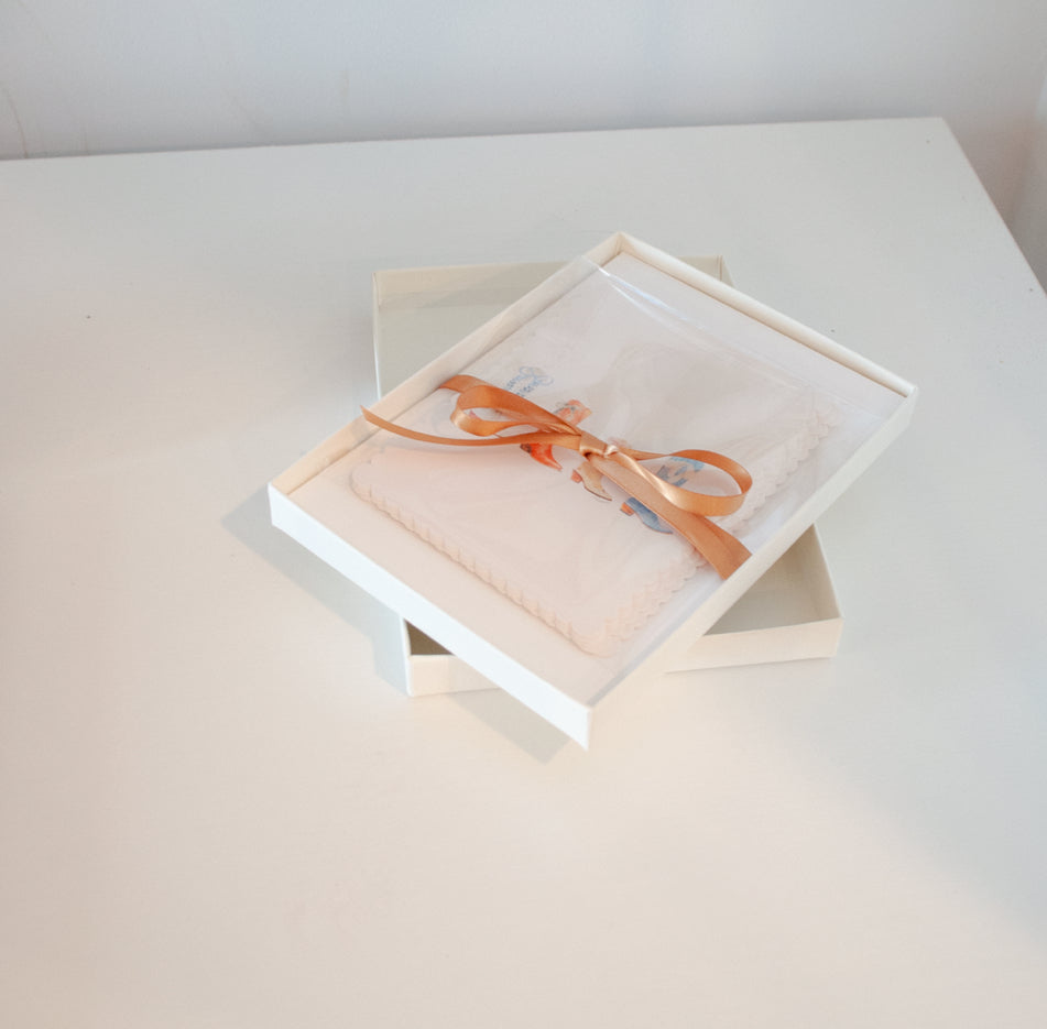 All Boots Scallop Stationary Set